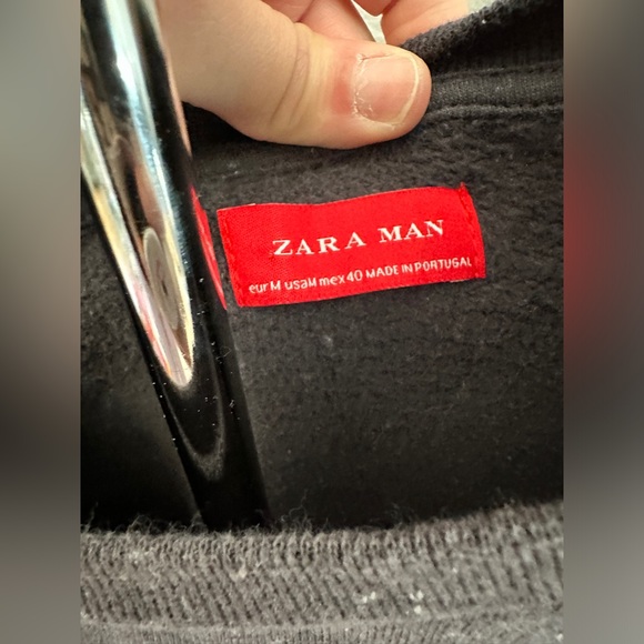 SOLD Zara Man Black With White Speckles Sweatshirt. - Picture 4 of 4